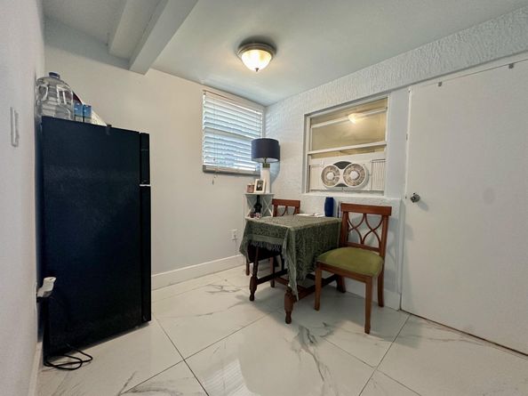 946 Mcintosh Street, West Palm Beach FL 33405