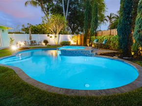1924 NE 18th St, Fort Lauderdale FL 33305