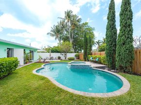 1924 NE 18th St, Fort Lauderdale FL 33305