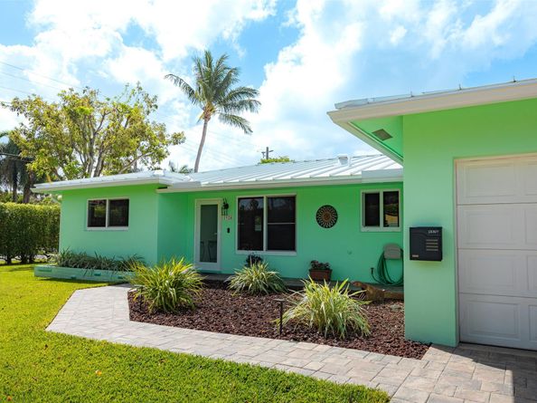 1924 NE 18th St, Fort Lauderdale FL 33305
