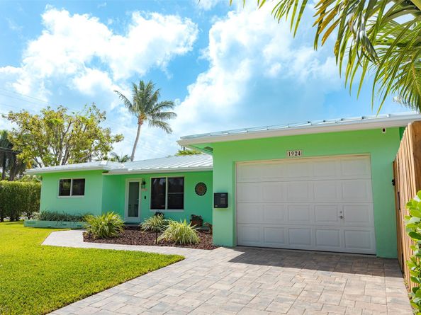 1924 NE 18th St, Fort Lauderdale FL 33305