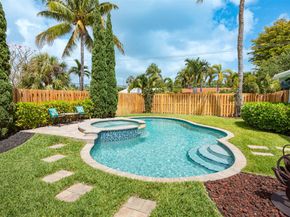 1924 NE 18th St, Fort Lauderdale FL 33305