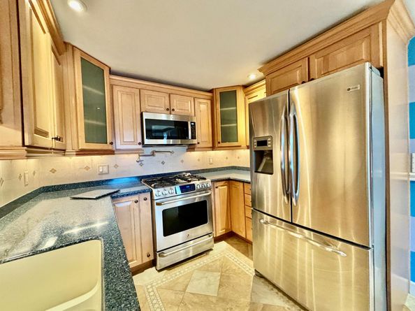 102 Woodland Road, Palm Springs FL 33461