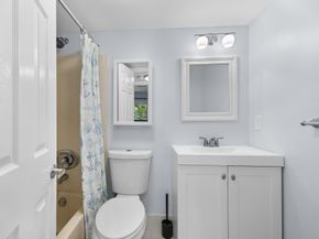 2920 NE 8th Ter 103, Oakland Park FL 33334