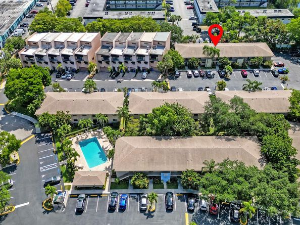 2920 NE 8th Ter 103, Oakland Park FL 33334