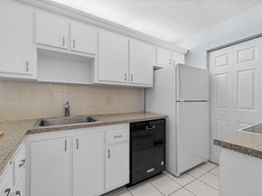 2920 NE 8th Ter 103, Oakland Park FL 33334