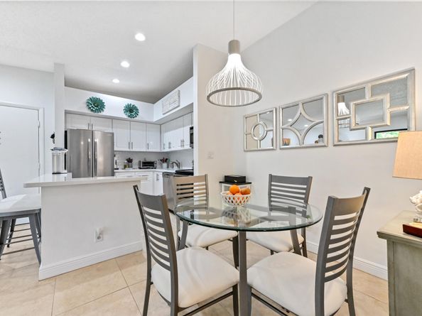15492 Lakes Of Delray Boulevard 203, Delray Beach FL 33484