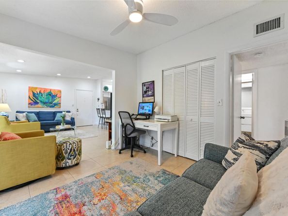 15492 Lakes Of Delray Boulevard 203, Delray Beach FL 33484