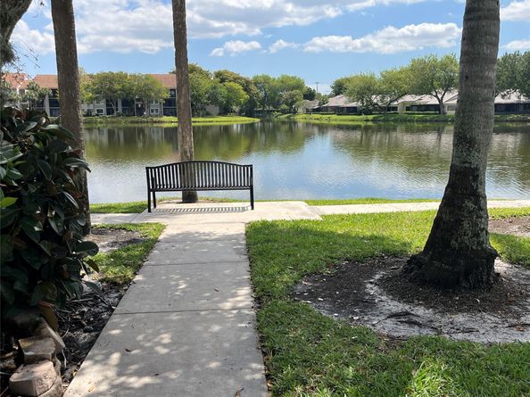 506 NW 98th Ave, Plantation FL 33324