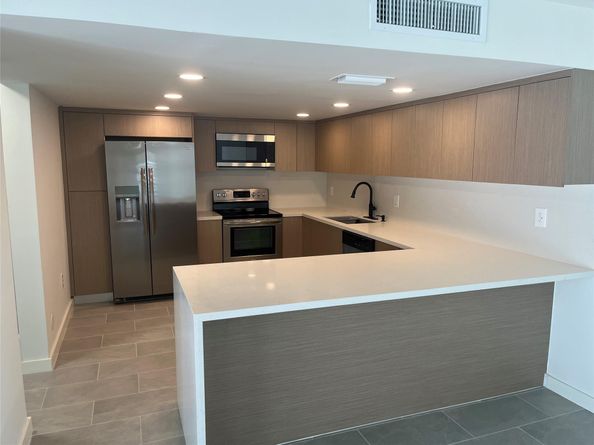 506 NW 98th Ave, Plantation FL 33324