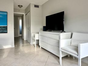 1000 NE 14th Ave 410, Hallandale Beach FL 33009