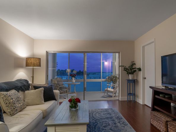 410 Wilma Circle 203, Riviera Beach FL 33404