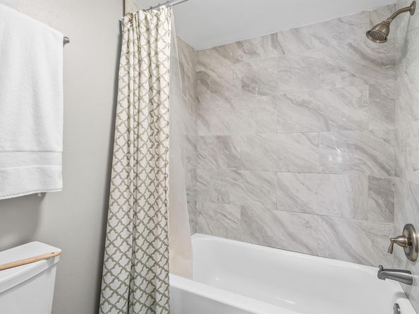 410 Wilma Circle 203, Riviera Beach FL 33404