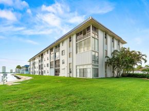 410 Wilma Circle 203, Riviera Beach FL 33404