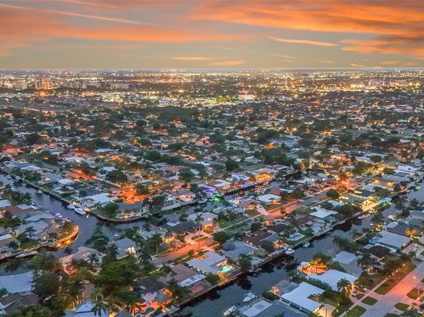 920 SE 4th Ave, Pompano Beach FL 33060