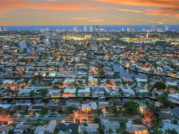 920 SE 4th Ave, Pompano Beach FL 33060