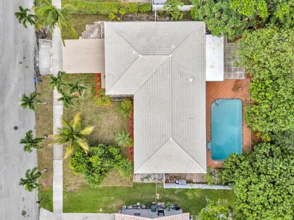 2558 NW 32nd Street, Boca Raton FL 33434
