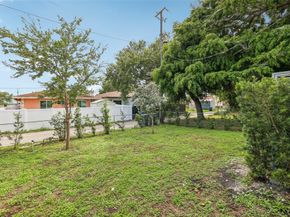 2206 Simms St, Hollywood FL 33020