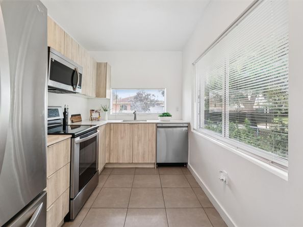 2206 Simms St, Hollywood FL 33020