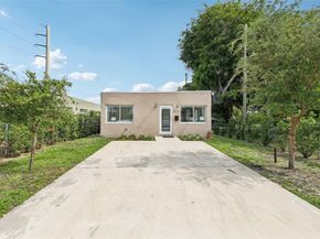 2206 Simms St, Hollywood FL 33020