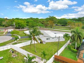 1250 SW 59th Ter, Plantation FL 33317