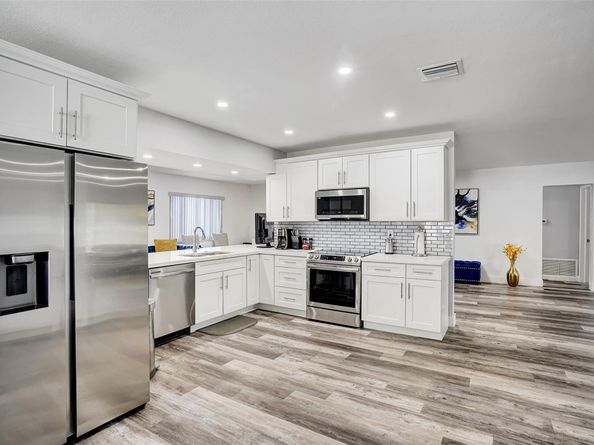1250 SW 59th Ter, Plantation FL 33317