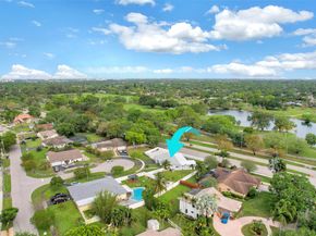 1250 SW 59th Ter, Plantation FL 33317