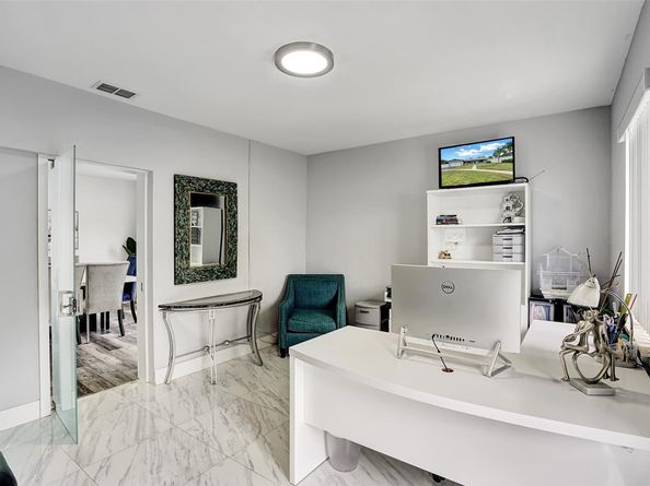 1250 SW 59th Ter, Plantation FL 33317