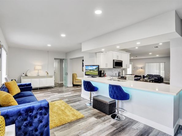 1250 SW 59th Ter, Plantation FL 33317