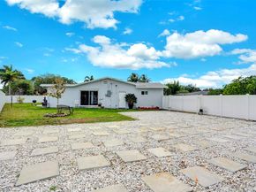 1250 SW 59th Ter, Plantation FL 33317