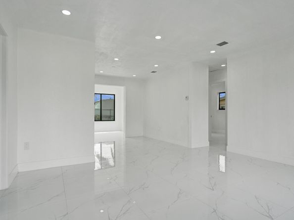 2301 Alcazar Dr, Miramar FL 33023