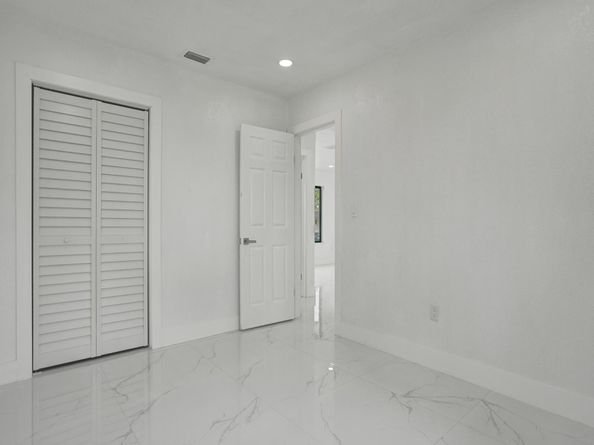 2301 Alcazar Dr, Miramar FL 33023