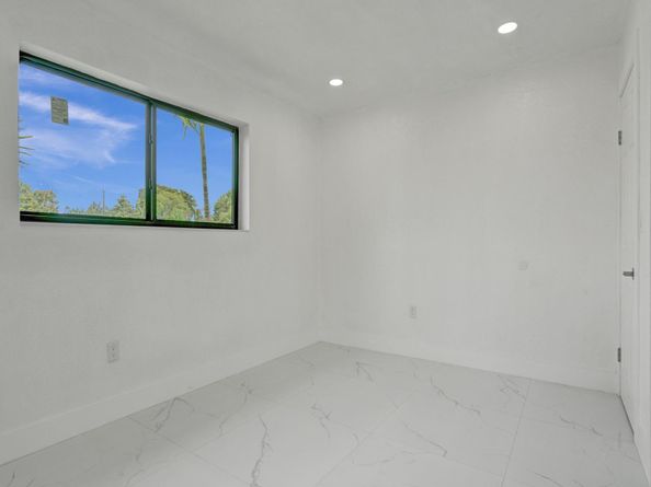 2301 Alcazar Dr, Miramar FL 33023