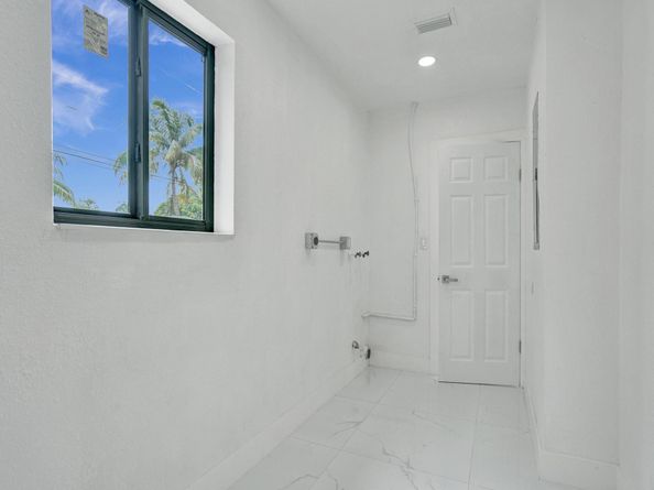 2301 Alcazar Dr, Miramar FL 33023