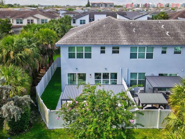 1041 Rio Court, Deerfield Beach FL 33064