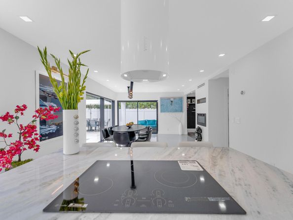 2724 N Ocean Boulevard, Fort Lauderdale FL 33308