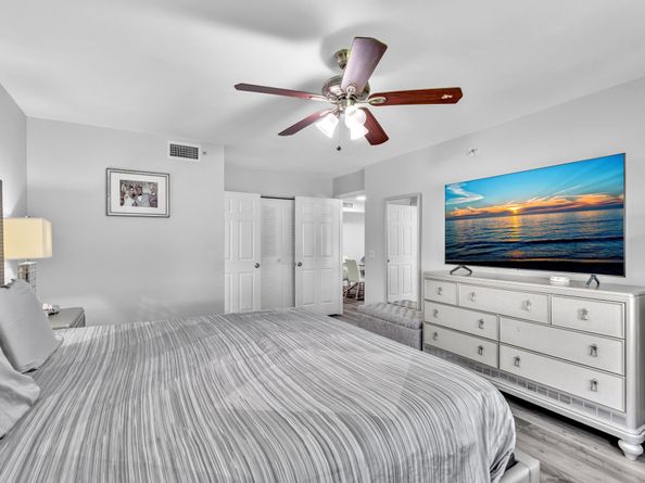 5011 Wiles Road 206, Coconut Creek FL 33073