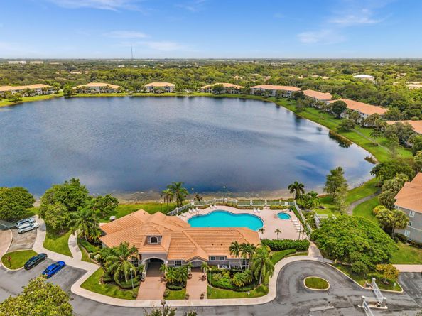 5011 Wiles Road 206, Coconut Creek FL 33073