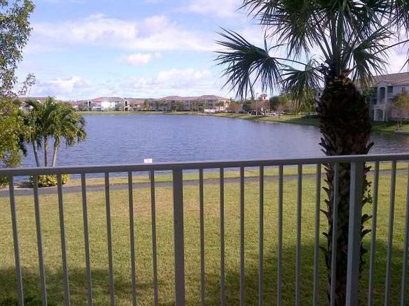 5011 Wiles Road 206, Coconut Creek FL 33073