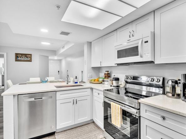 5011 Wiles Road 206, Coconut Creek FL 33073
