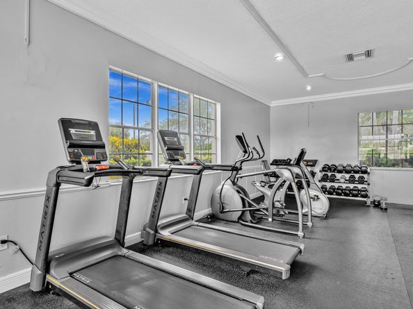 5011 Wiles Road 206, Coconut Creek FL 33073