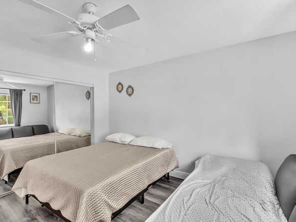5011 Wiles Road 206, Coconut Creek FL 33073