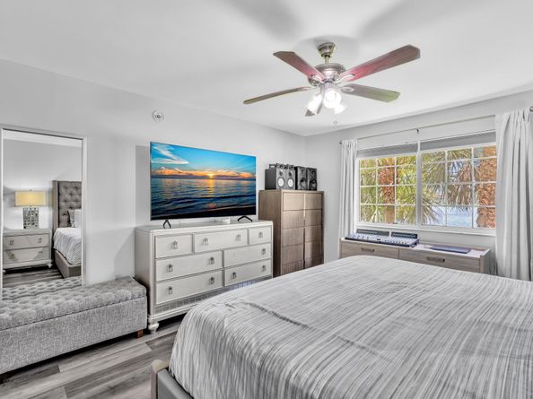5011 Wiles Road 206, Coconut Creek FL 33073