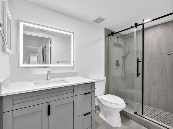 5011 Wiles Road 206, Coconut Creek FL 33073