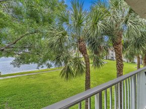 5011 Wiles Road 206, Coconut Creek FL 33073