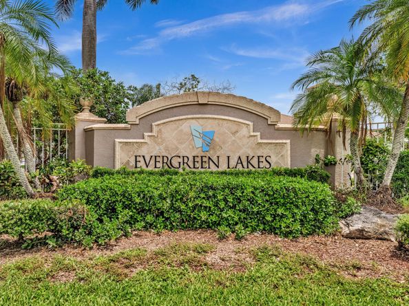 5011 Wiles Road 206, Coconut Creek FL 33073
