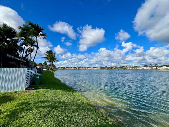 Undisclosed Address #FX-10516414, Miami FL 33177