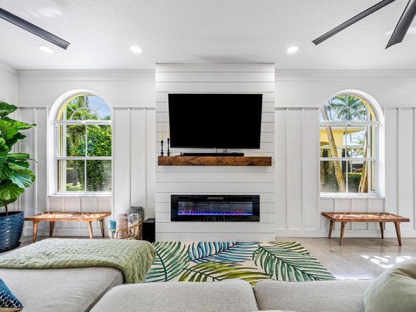 160 Barefoot Cove, Hypoluxo FL 33462