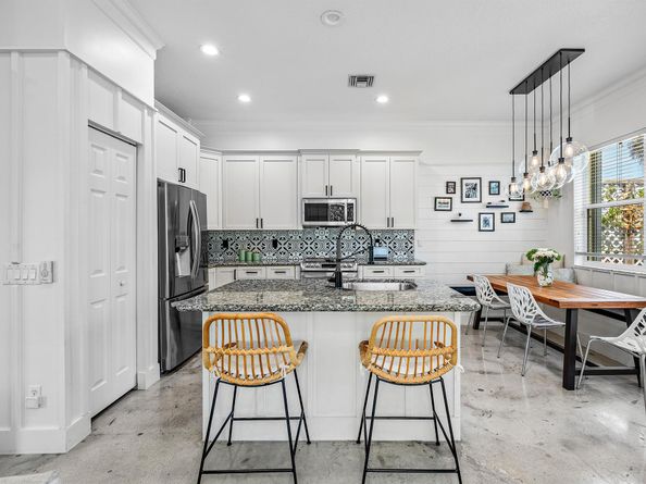 160 Barefoot Cove, Hypoluxo FL 33462