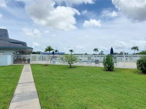 2300 Park Ln 311, Hollywood FL 33021